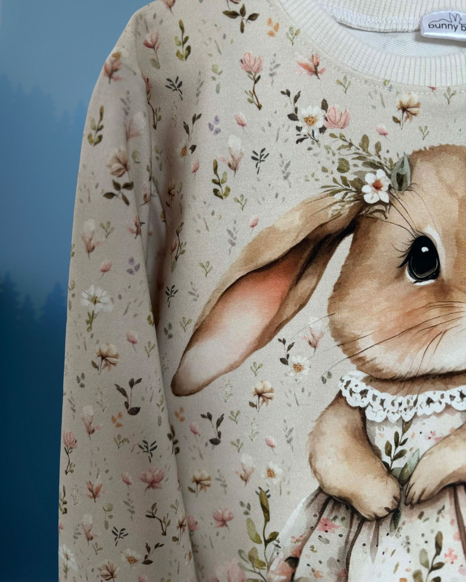 Beżowa bluza z króliczkiem