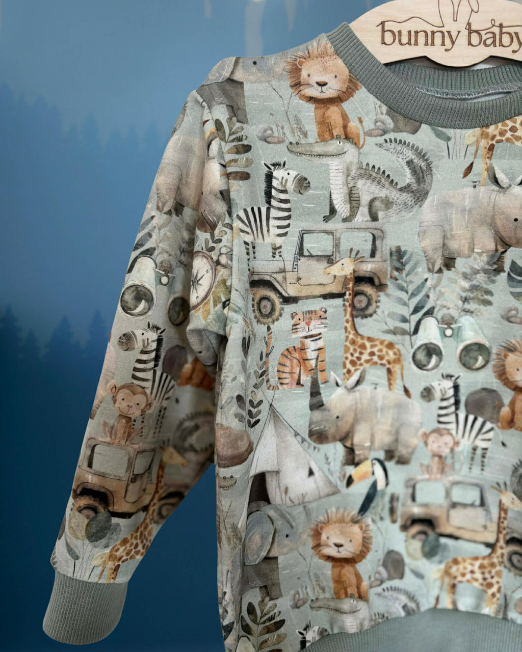Bluza oliwkowa w zwierzątka