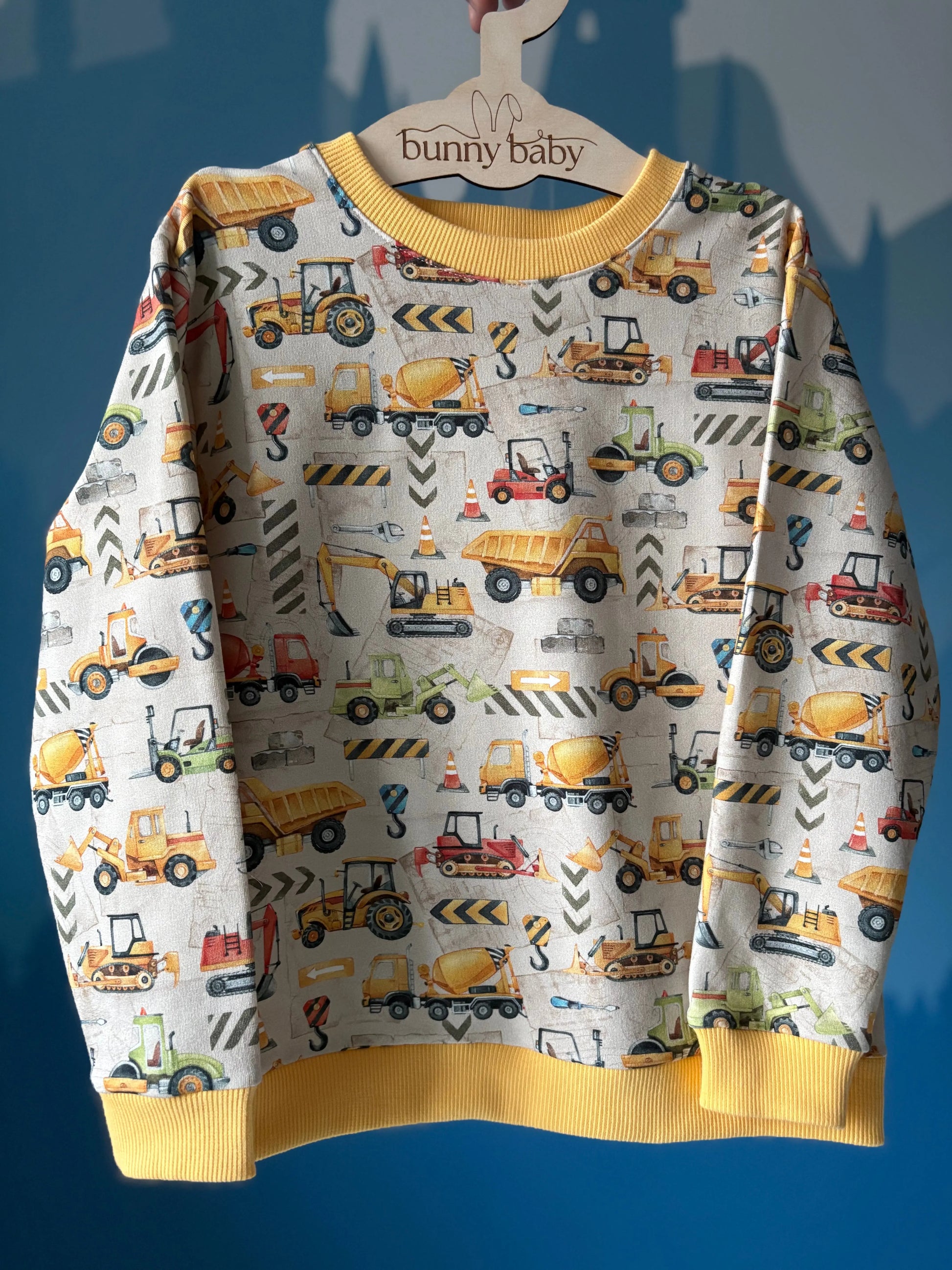 Bluza w koparki z żółtym ściągaczem - Bunny Baby