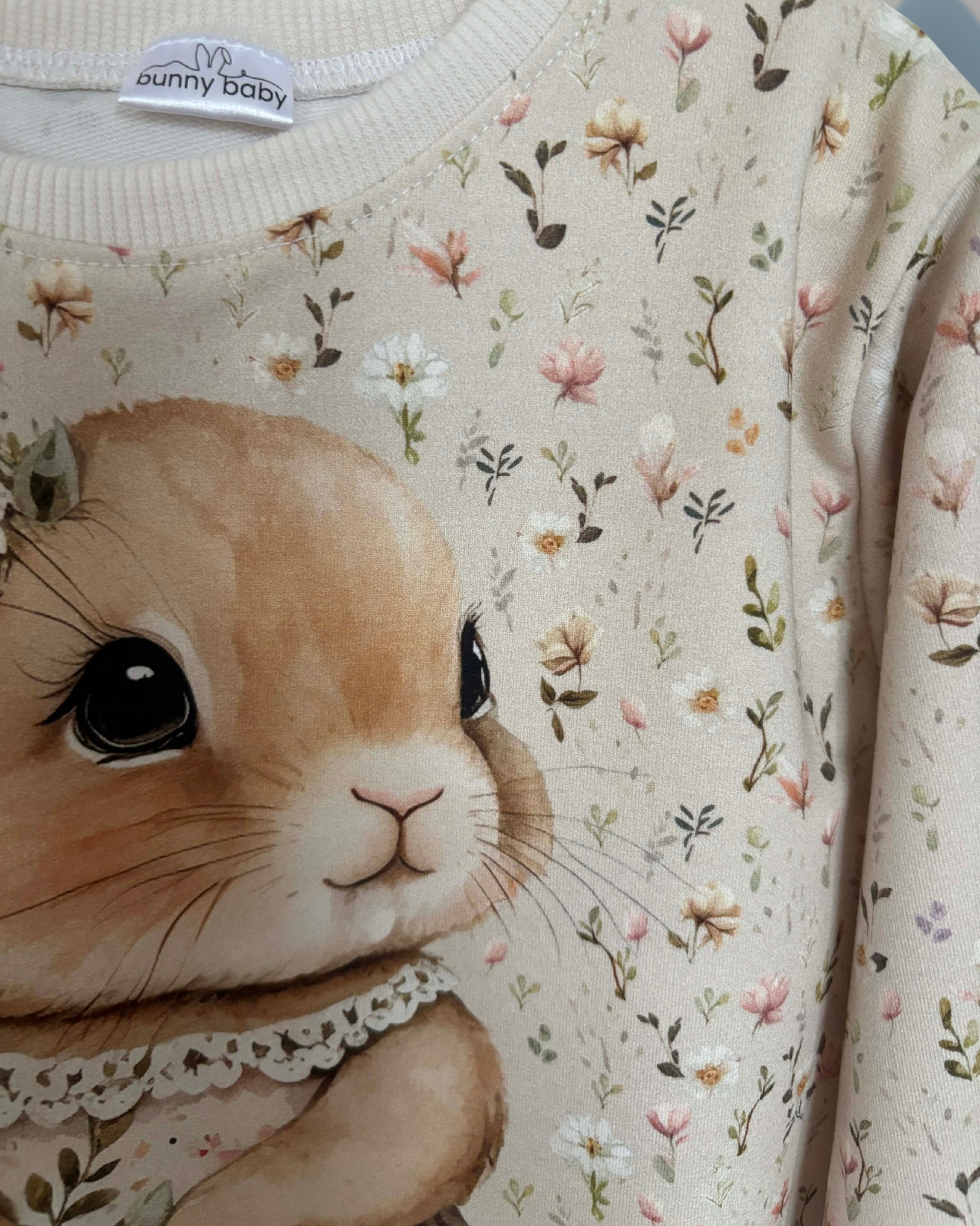 Beżowa bluza z króliczkiem