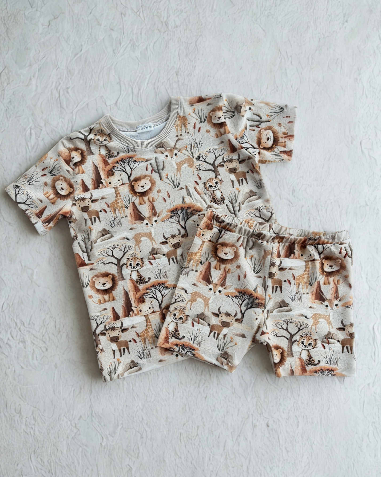 Komplet T-shirt i krótkie kolarki - chłopięcy wzór do wyboru