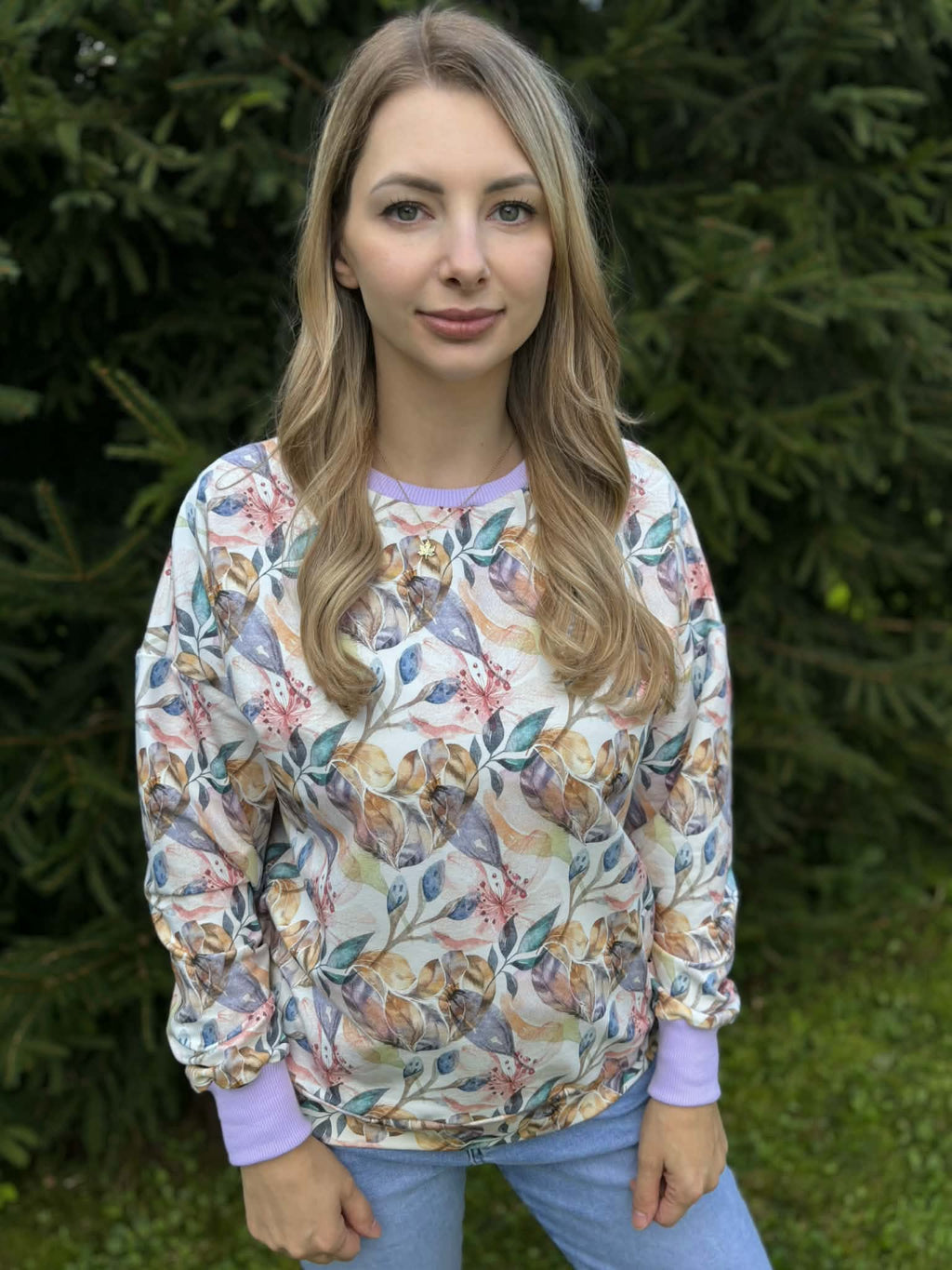 Damska bluza oversize fioletowa abstrakcja