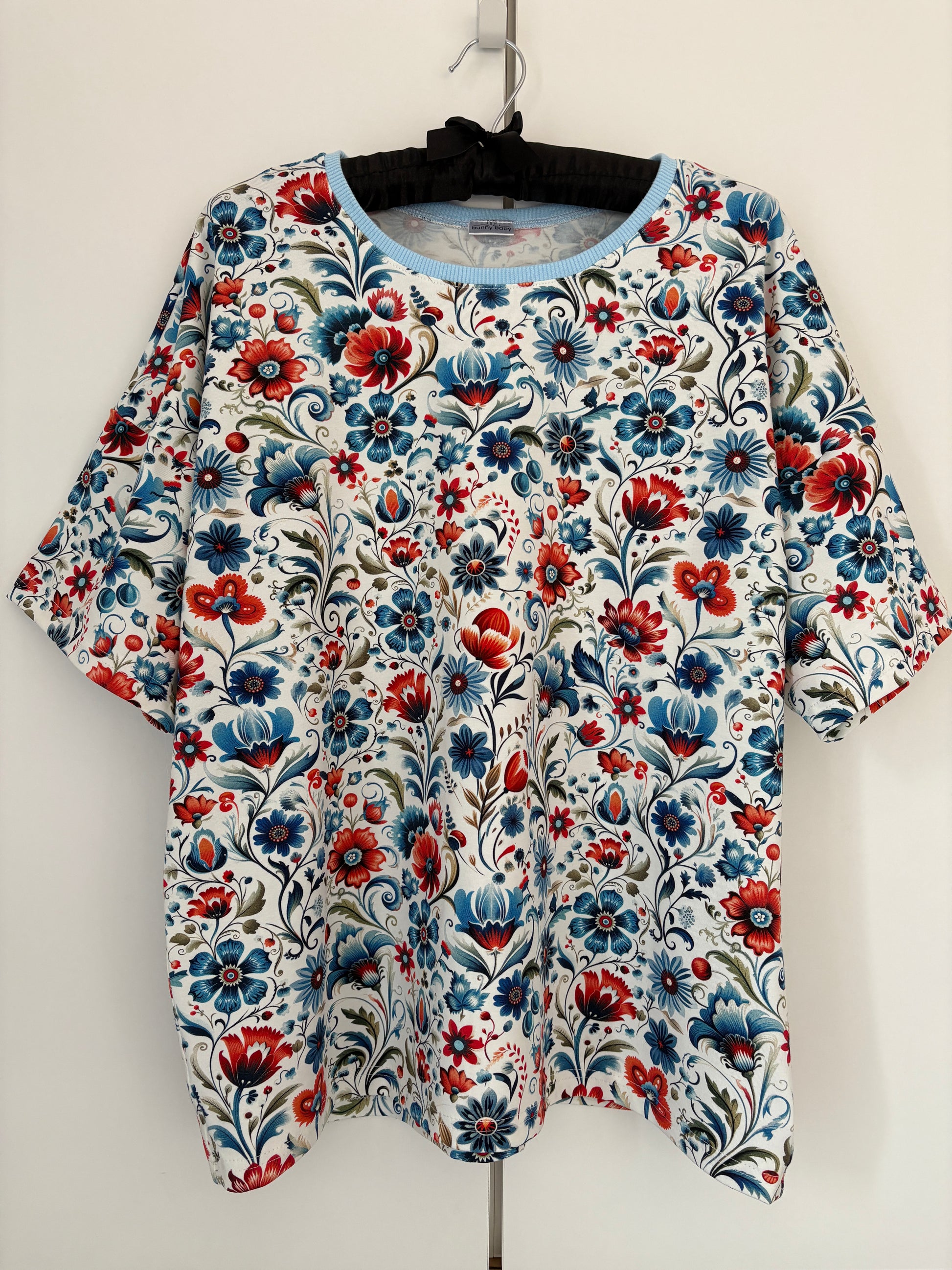 T-shirt oversize niebieski folklor