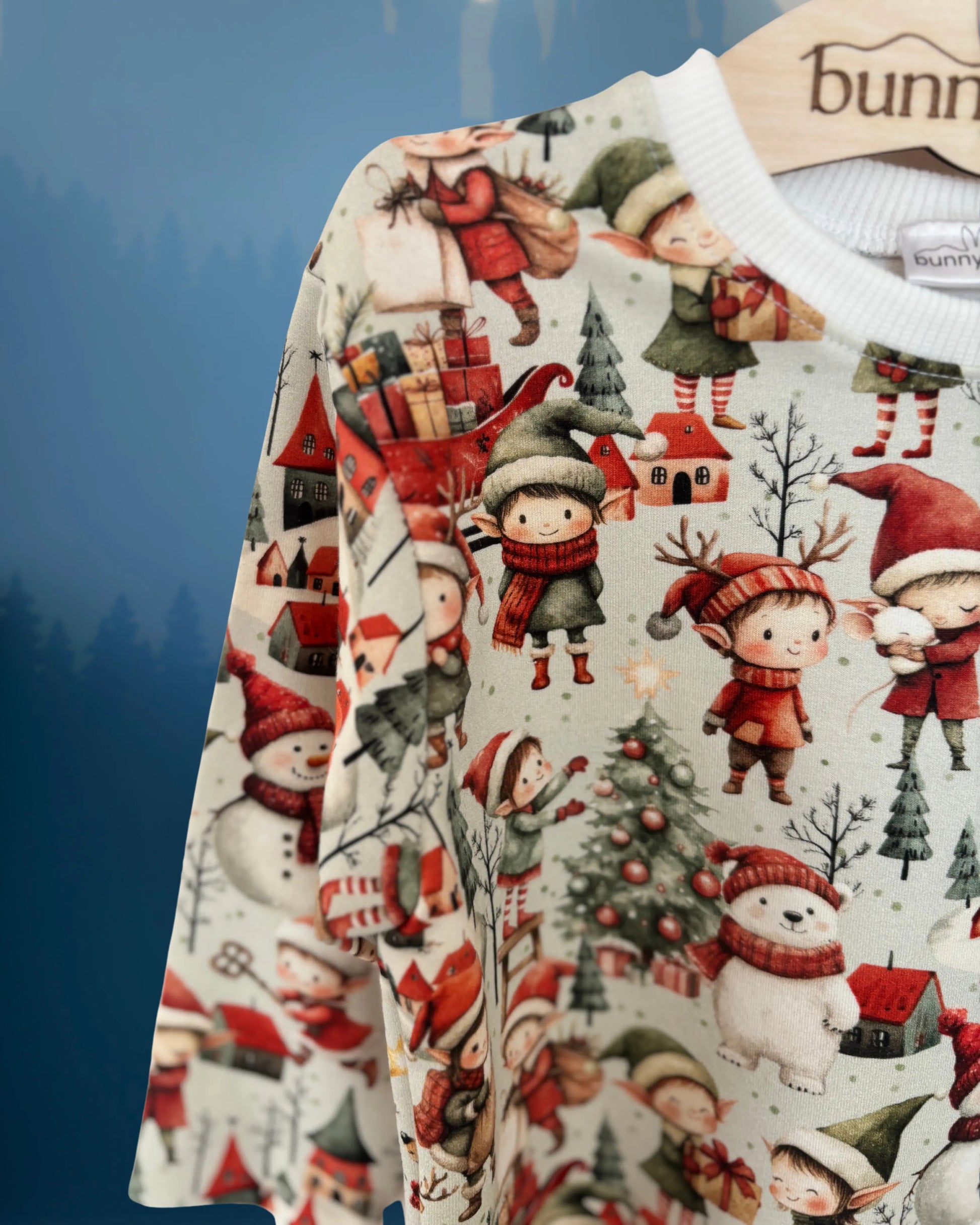 Bluza w zimowe elfiki w odcieniach bieli i czerwieni - Bunny Baby