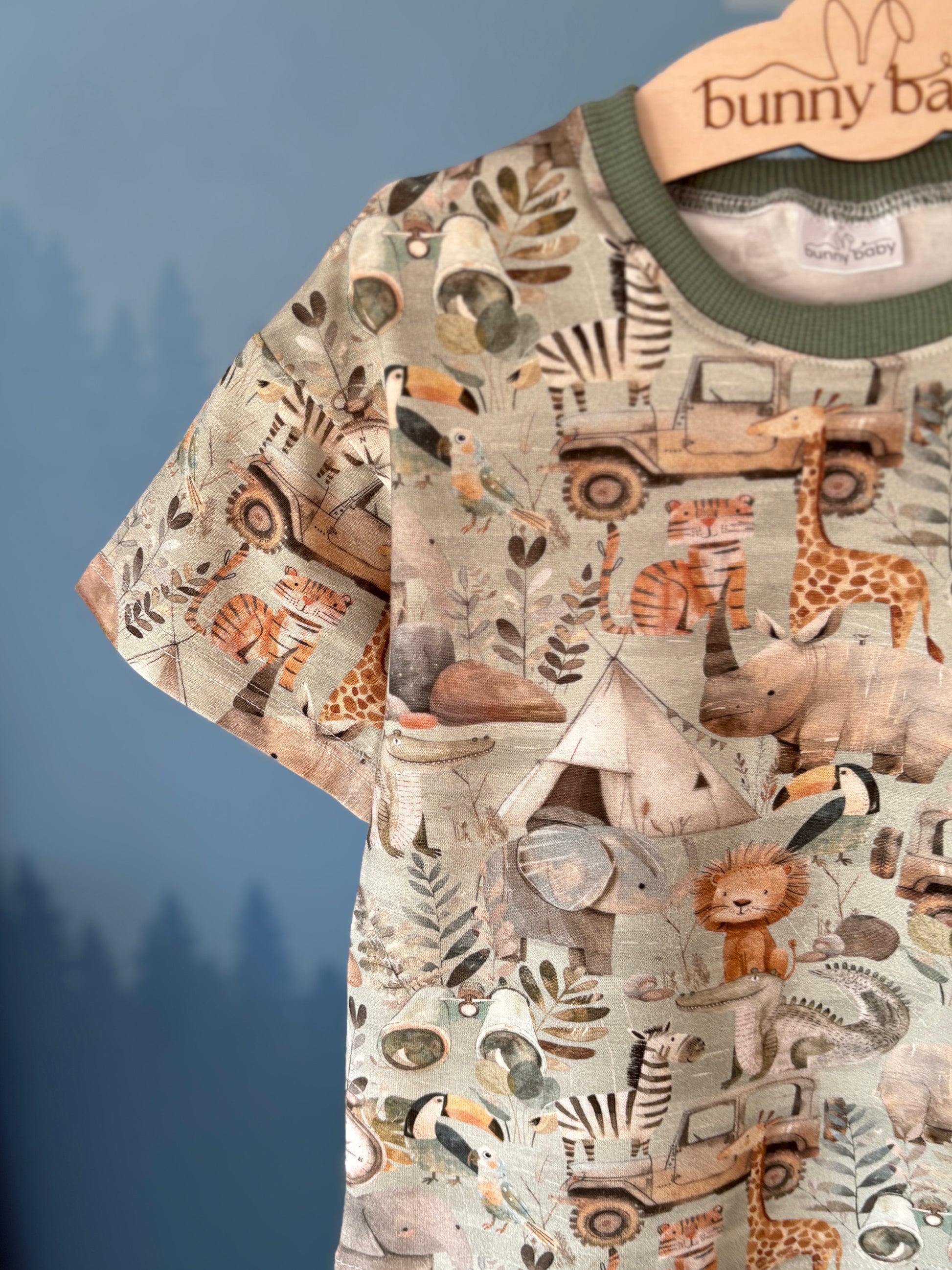 T-shirt oversize zielone safari