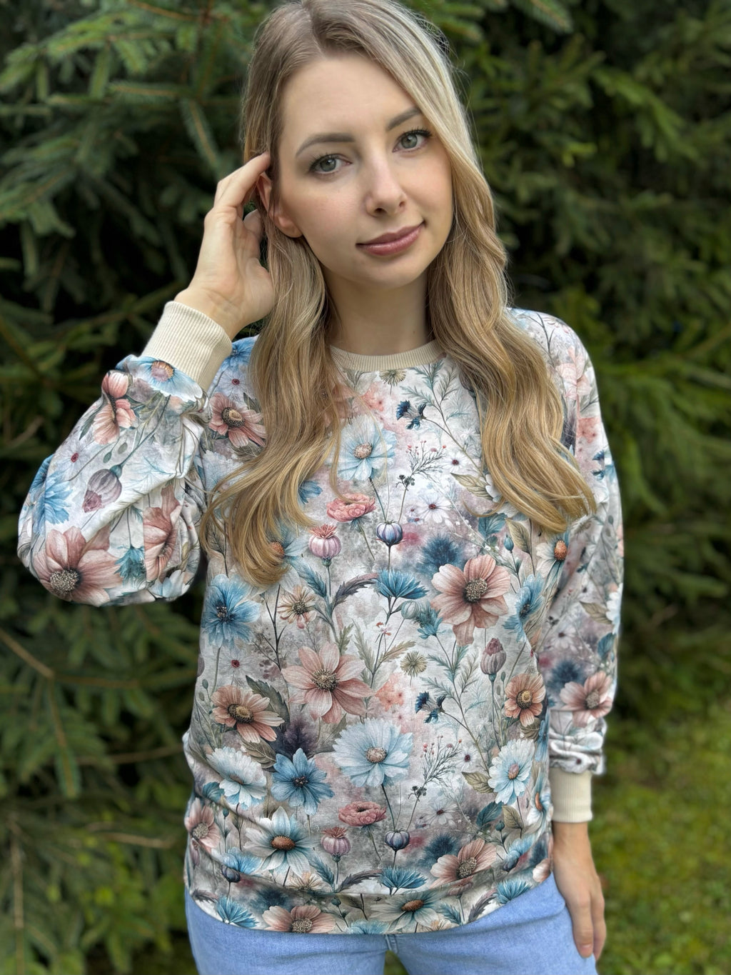 Damska bluza oversize w polne kwiaty