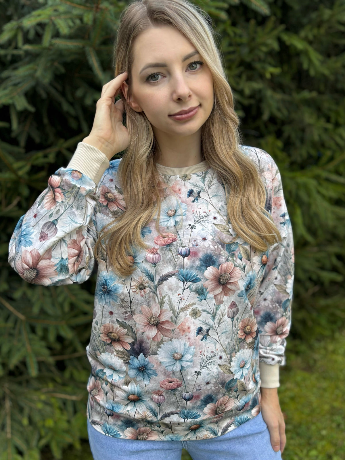 Damska bluza oversize w polne kwiaty