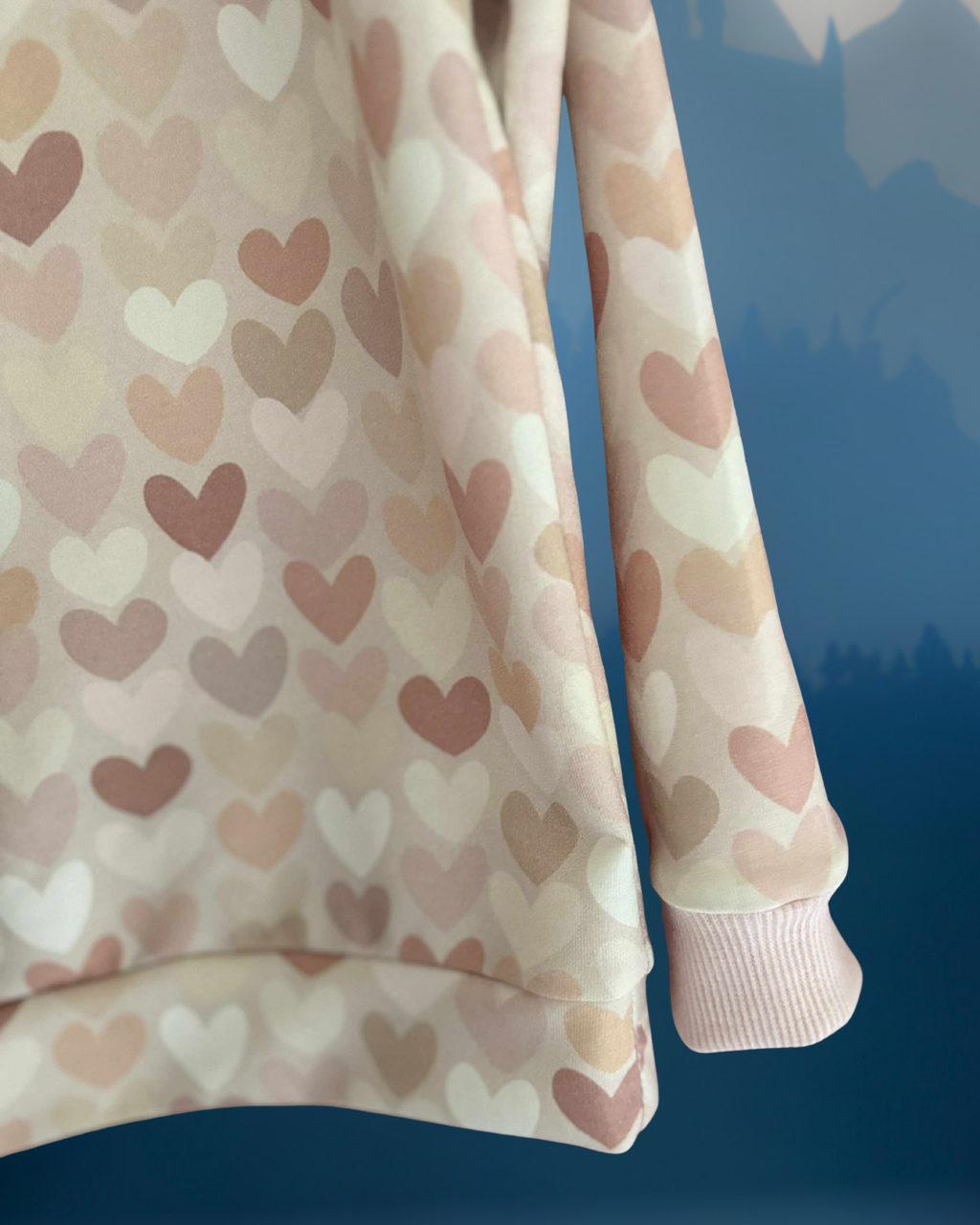 Pastelowa bluza w serduszka