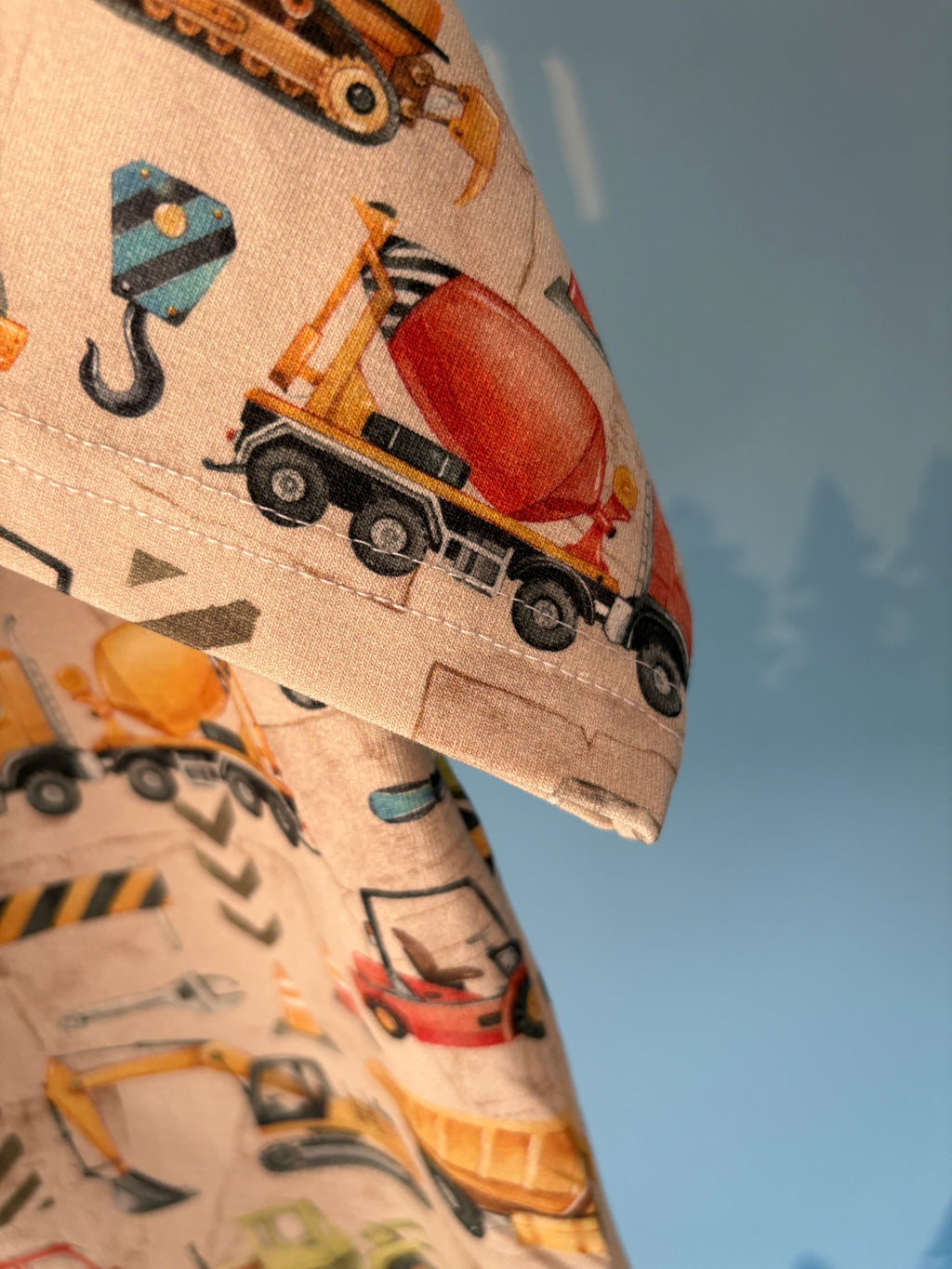 T-shirt oversize koparki na budowie