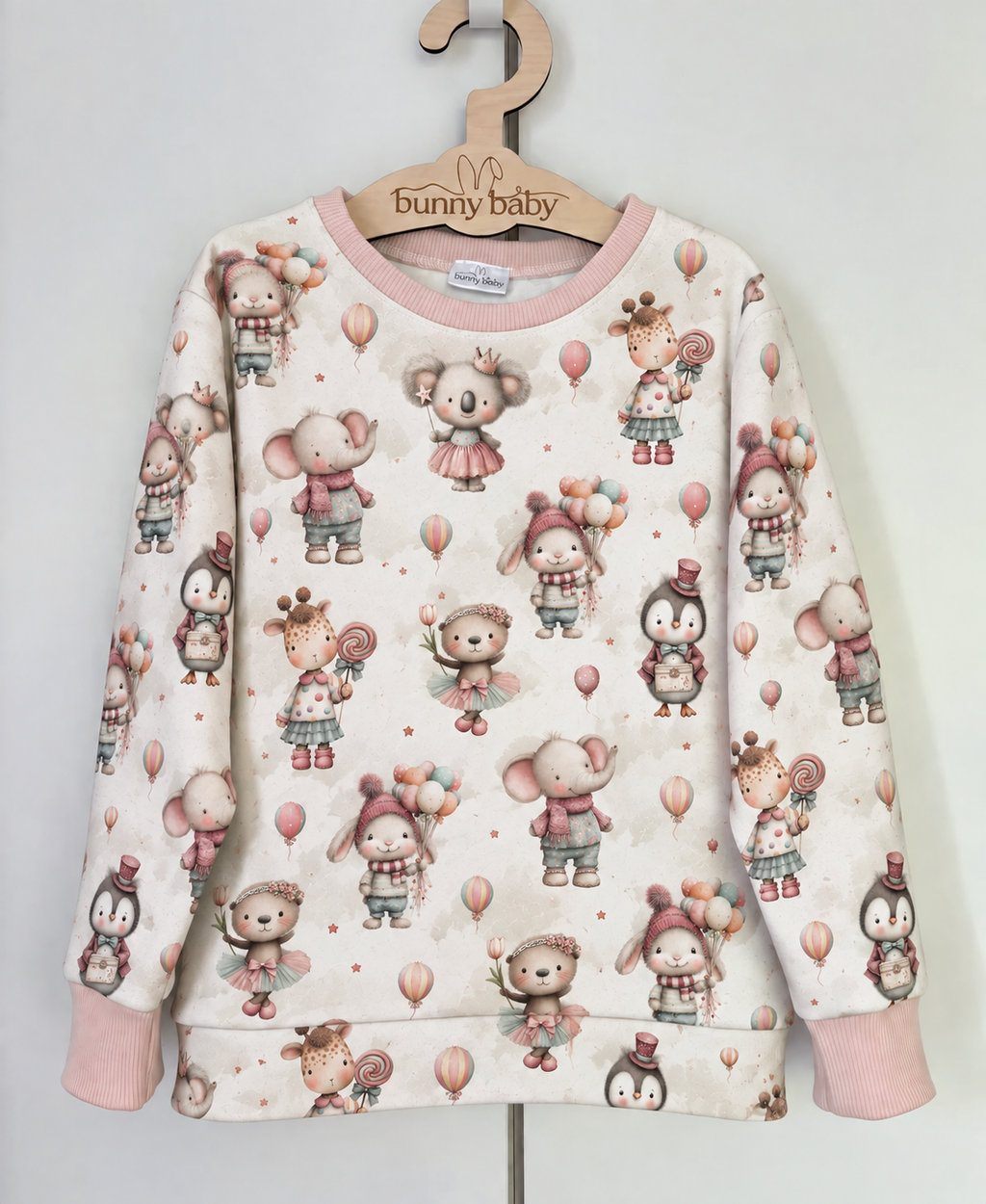 Bluza w kolorowe zwierzątka