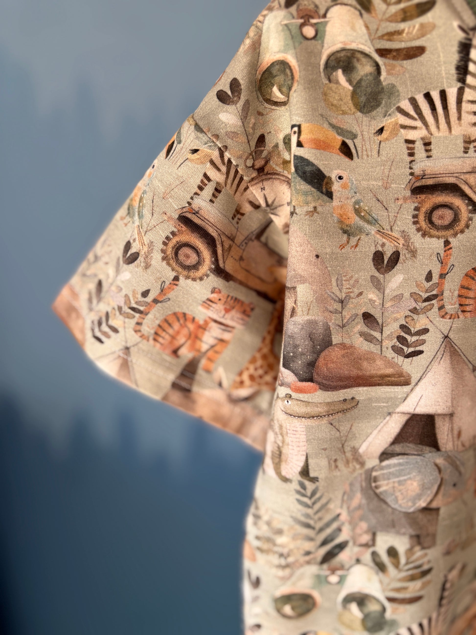 T-shirt oversize zielone safari