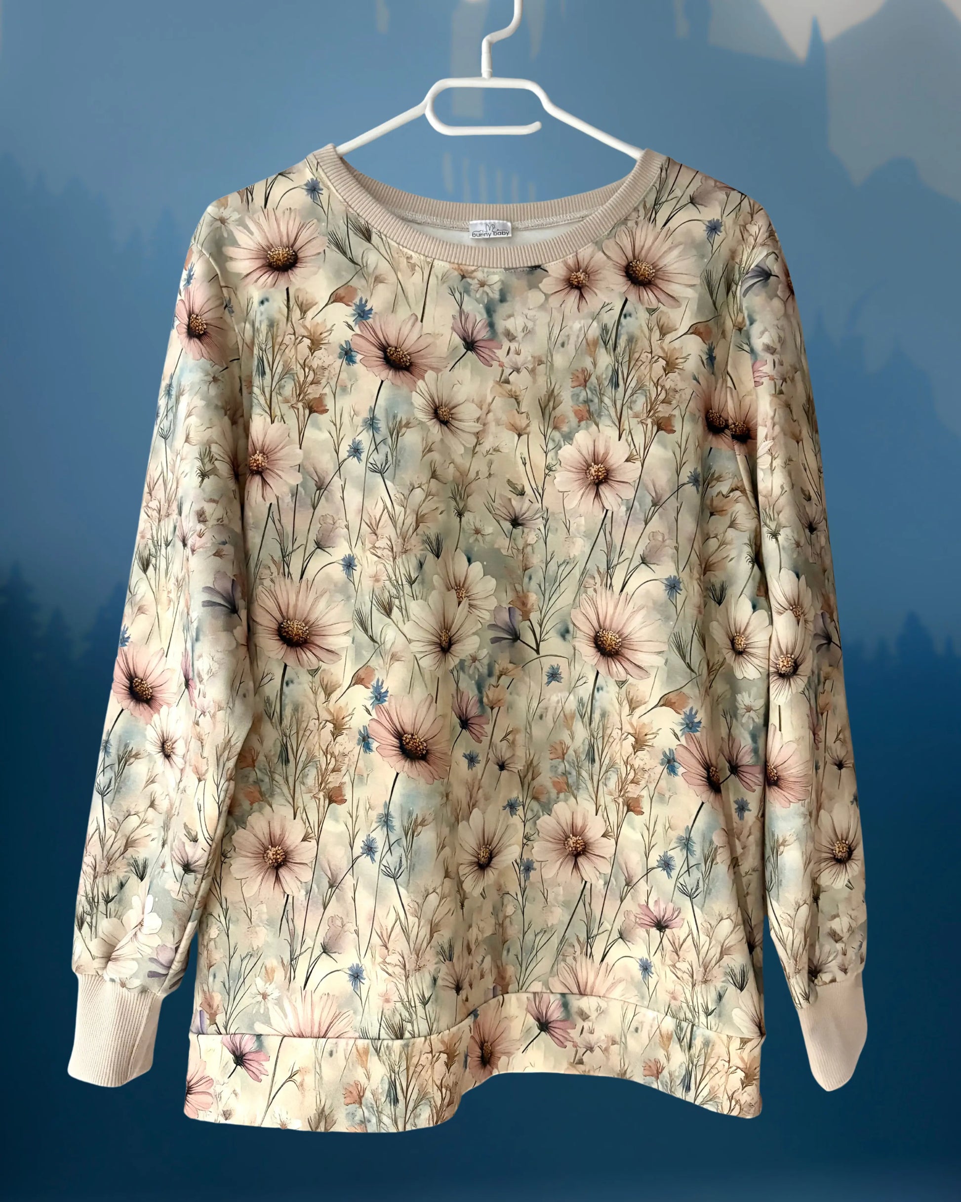 Bluza w polne kwiaty na łące w odcieniach beżu - Bunny Baby