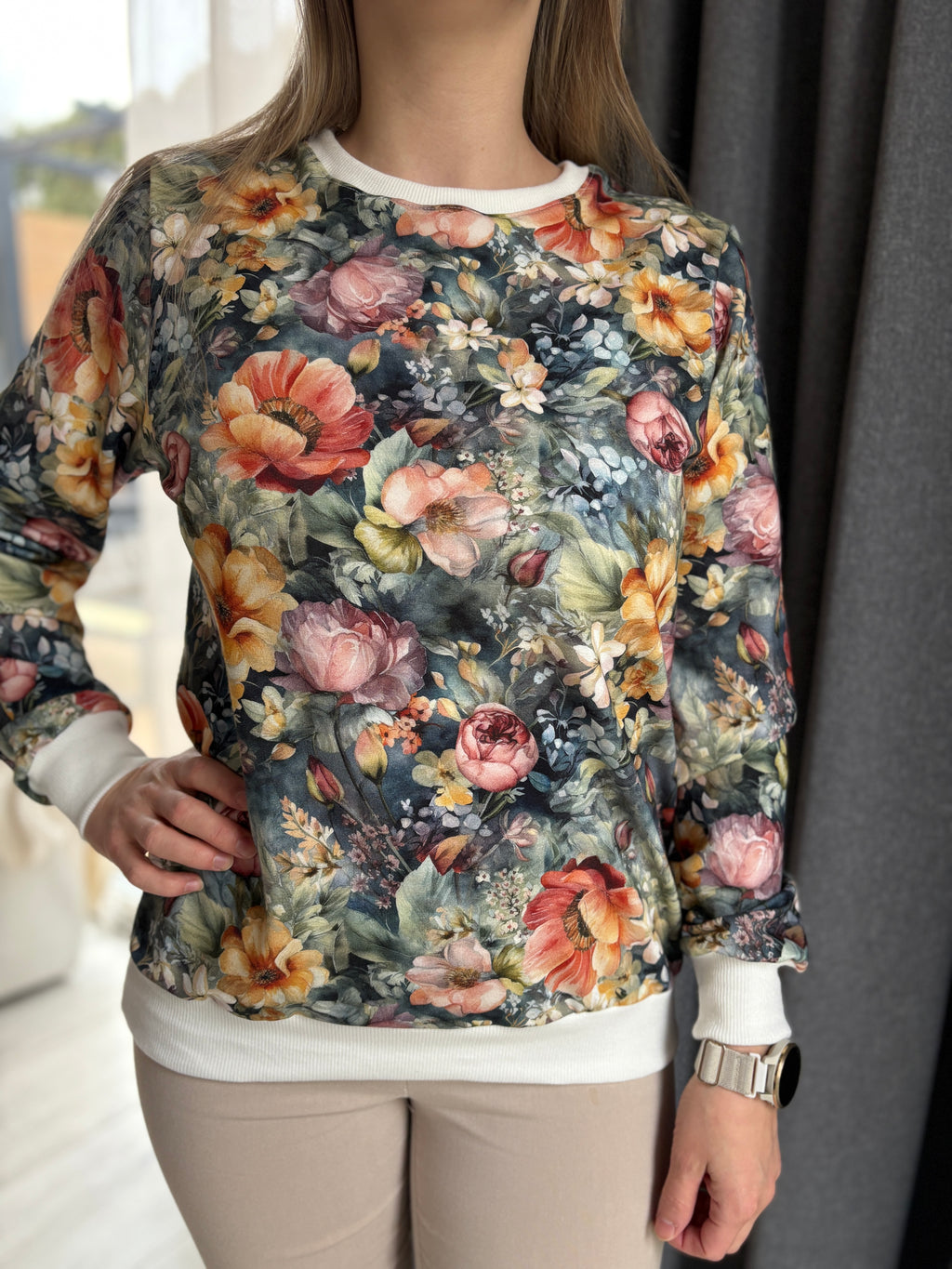 Bluza granatowa w kwiatuszki