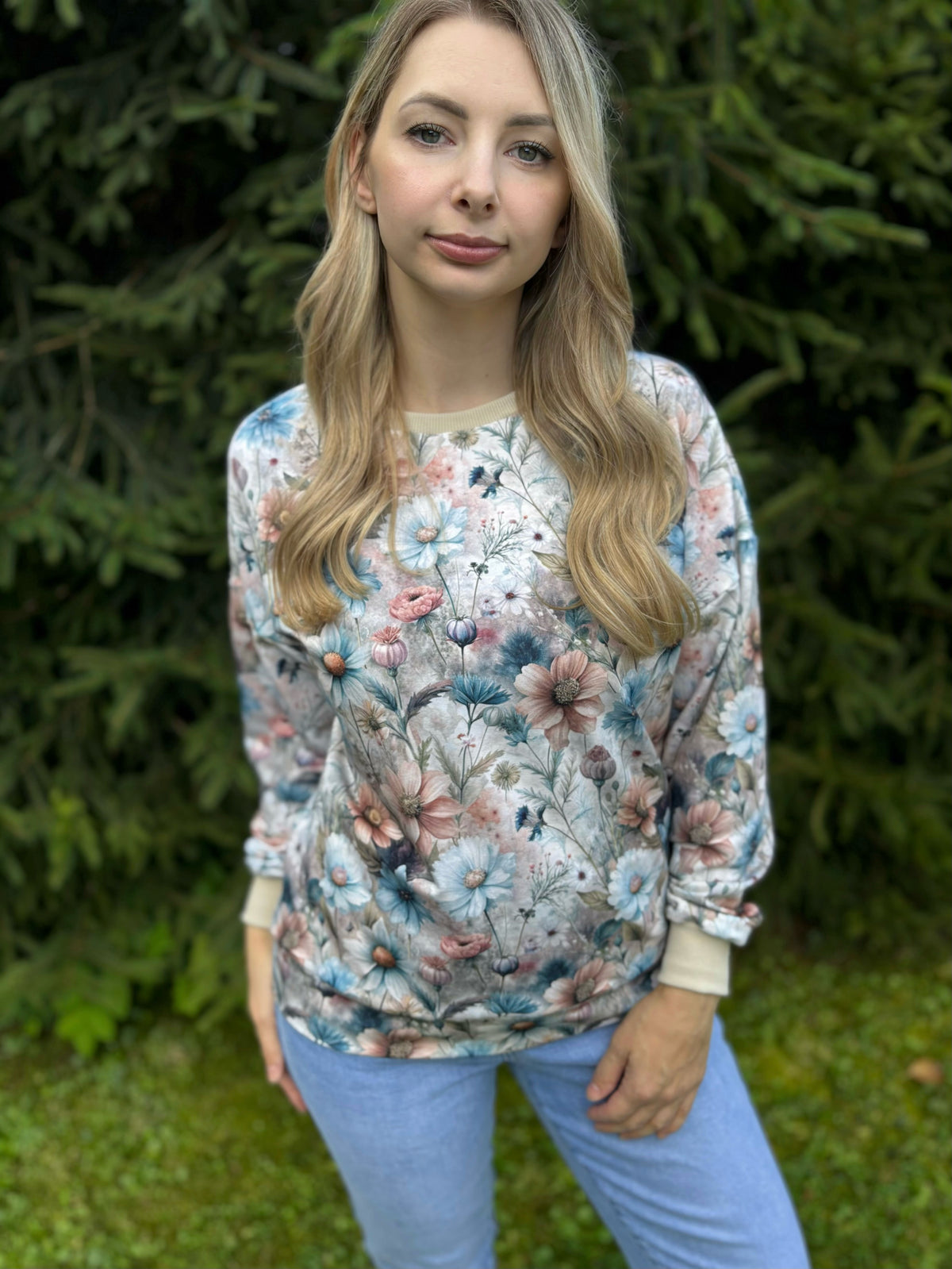 Damska bluza oversize w polne kwiaty