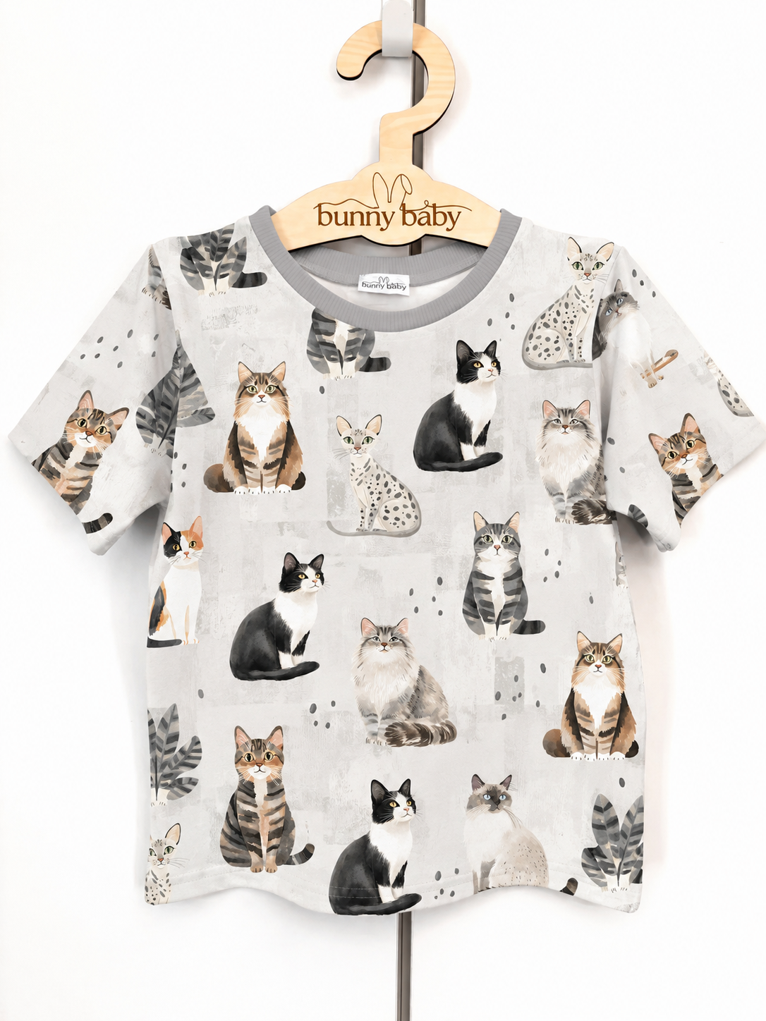 T-shirt w koty