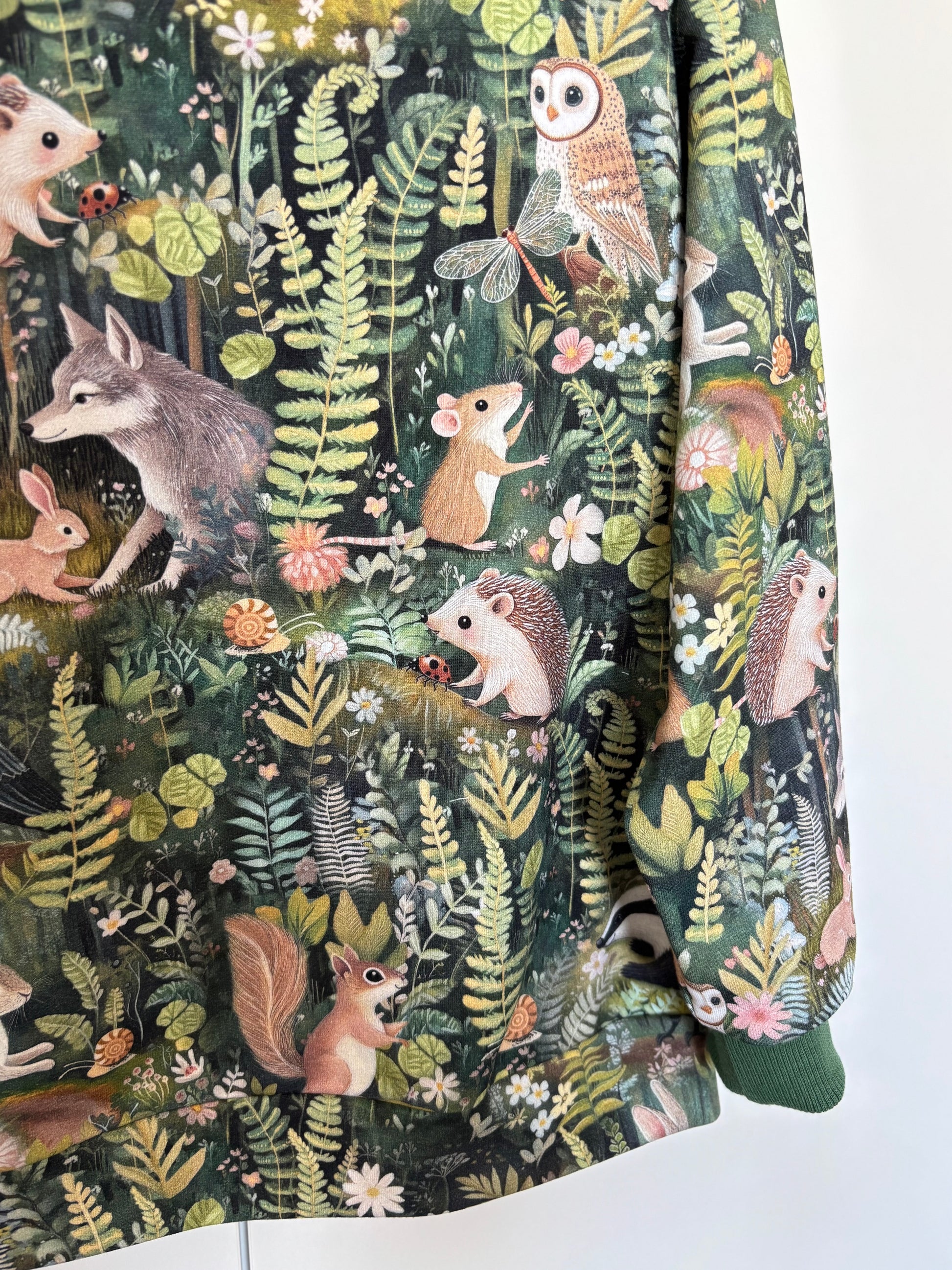 Bluza zielona w leśne zwierzątka