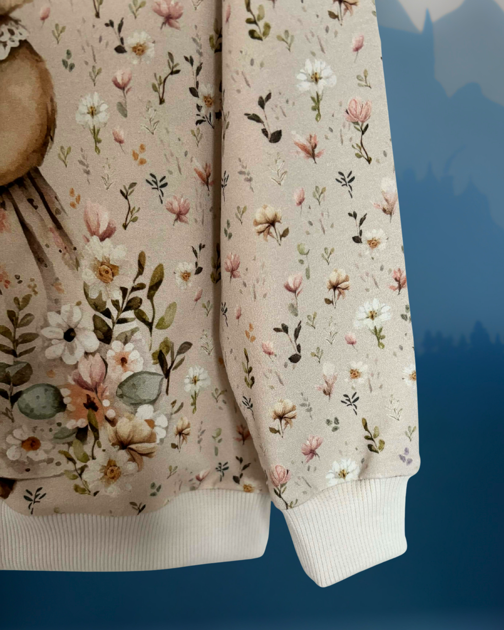 Beżowa bluza z króliczkiem