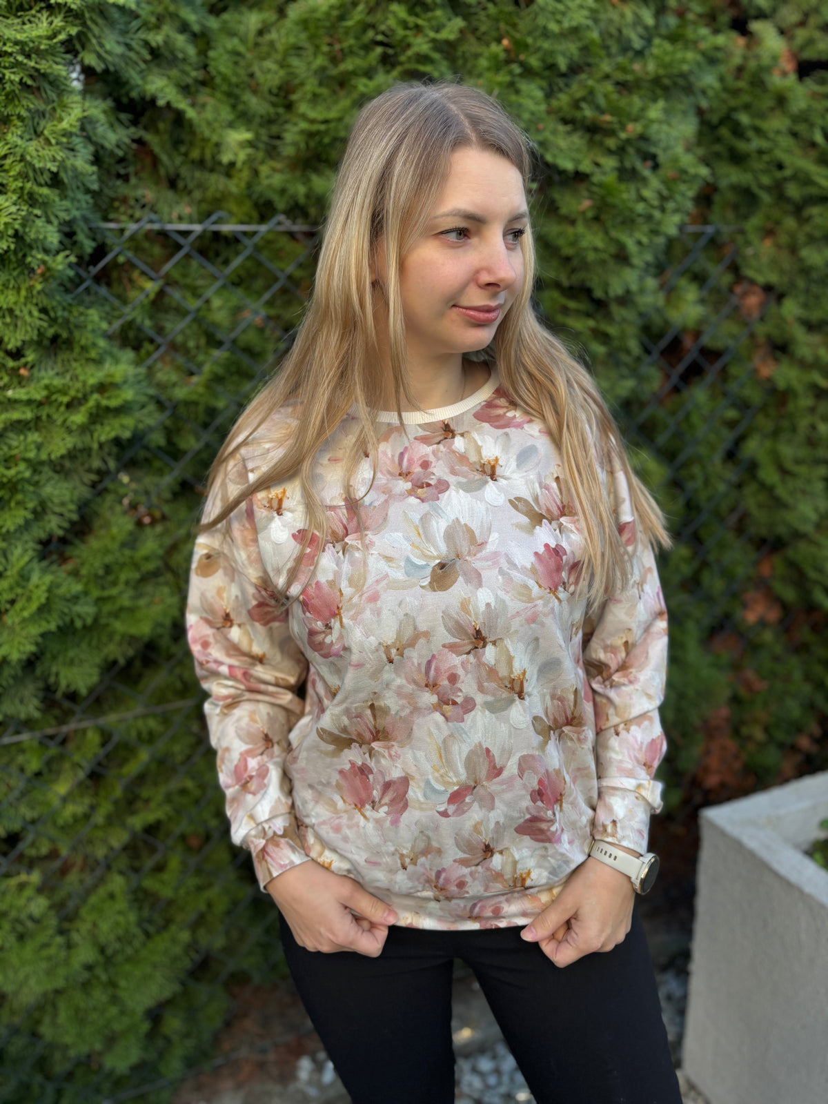 Damska bluza oversize malowane magnolie