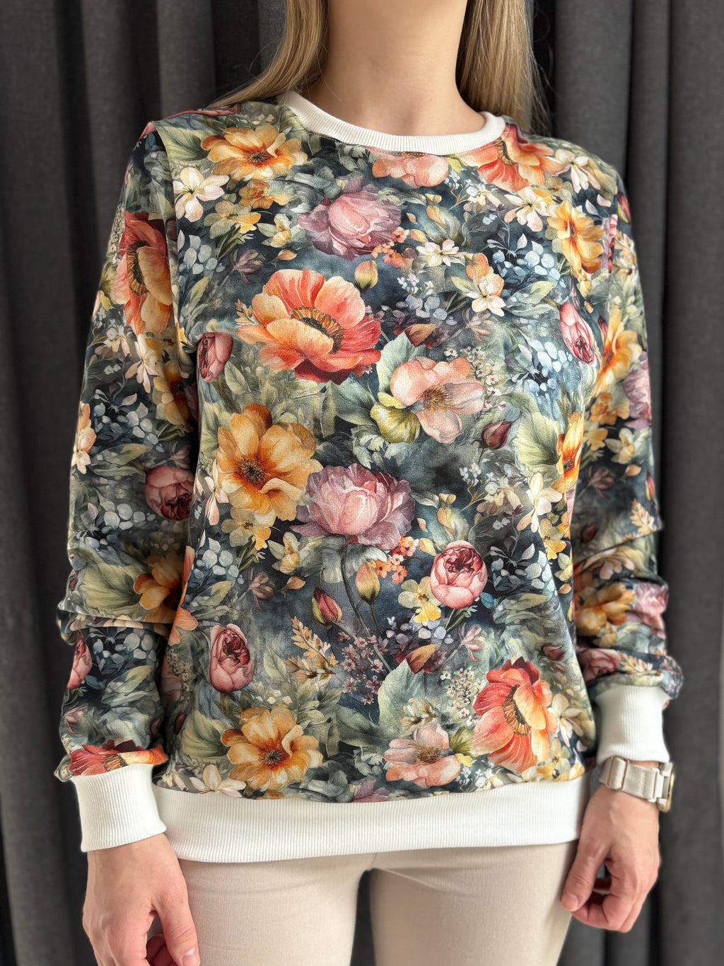 Bluza granatowa w kwiatuszki
