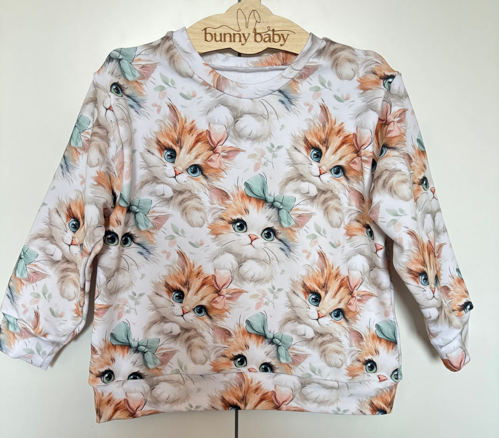 Bluza w urocze kotki