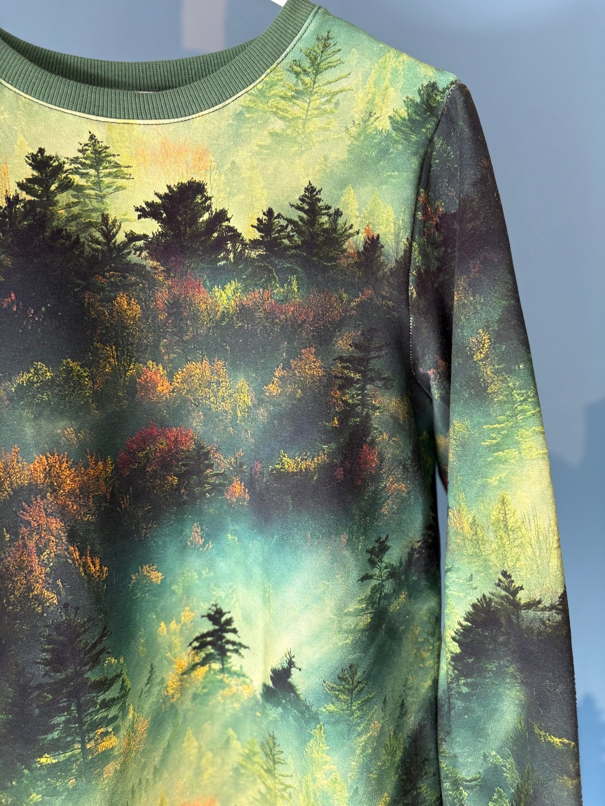 Bluza Green forest w odcieniach zieleni