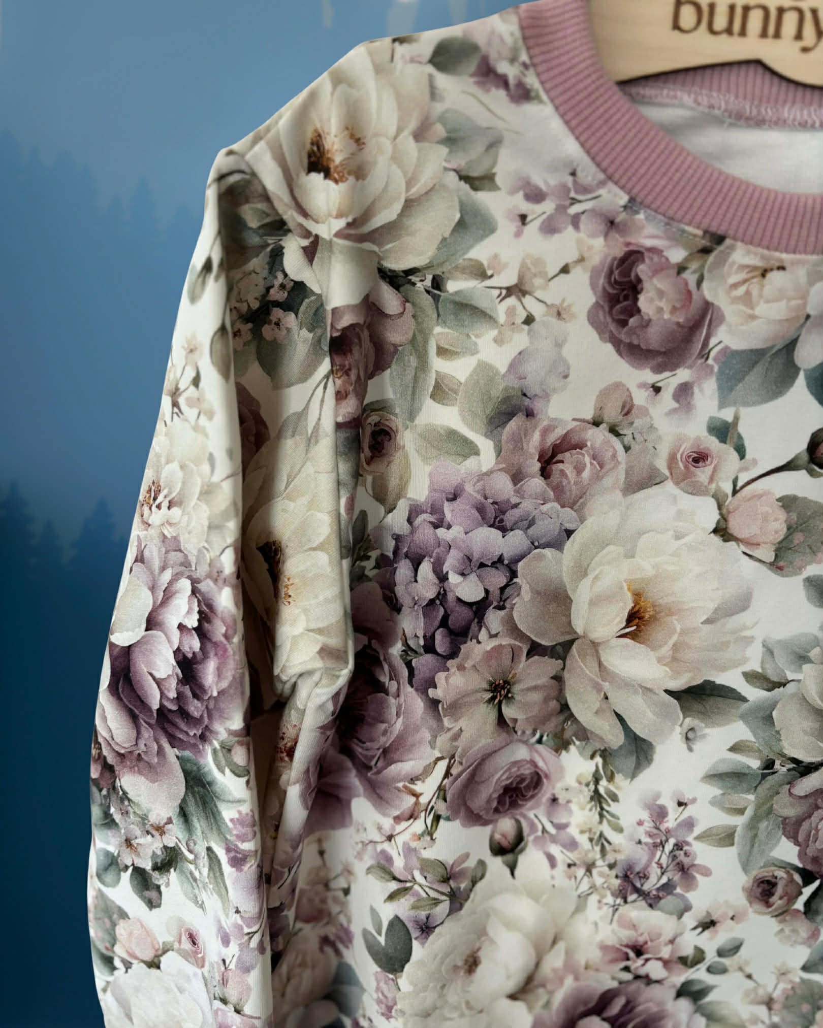 Liliowa bluza newbie