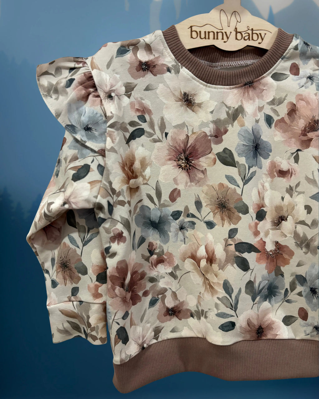 Bluza jesienna harmonia w odcieniach beżu i brązu z uroczymi falbankami - Bunny Baby