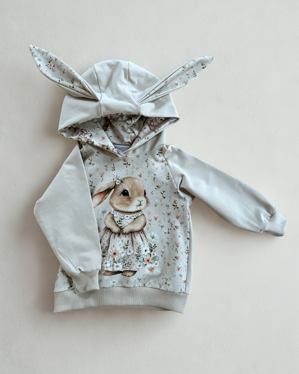 Bluza króliczek z kapturem i uszkami w odcieniach beżu