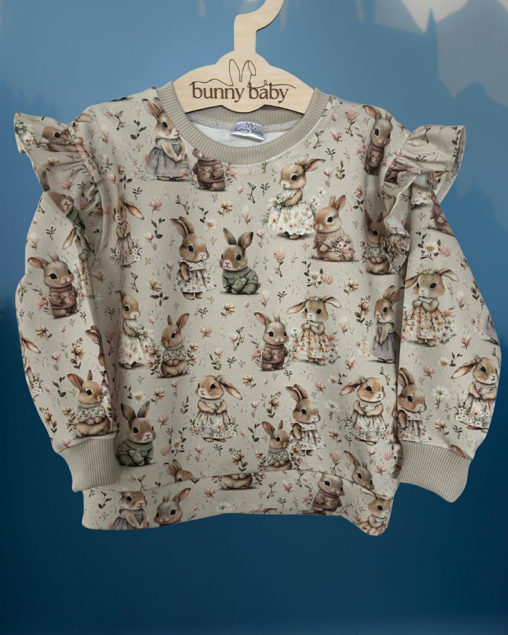 Bluza w króliczki z falbanką