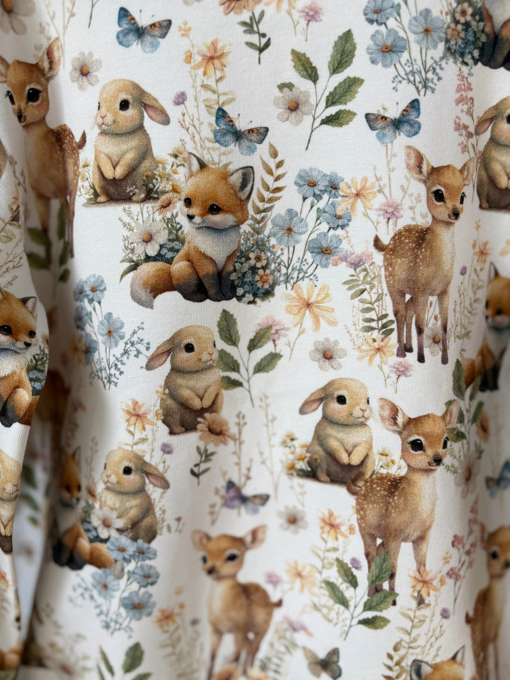 Bluza leśne zwierzątka na jasnym tle - Bunny Baby